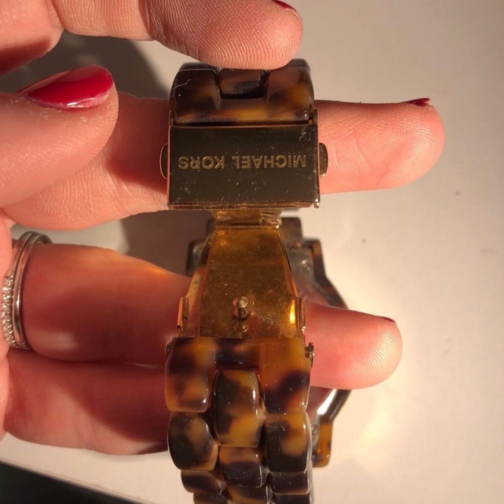 Michael Kors Gold & Tortoiseshell Watch (working) - Picture 5 of 8